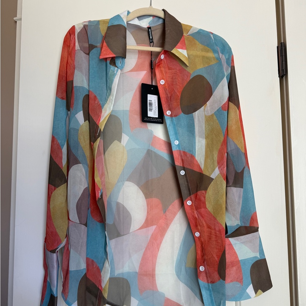Oversized Button-Up Shirt - Picture 4 of 4